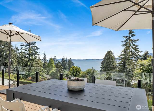 Property at 405 Bayside Rd, Bellingham, WA 98225, 4 beds, 3.5 baths