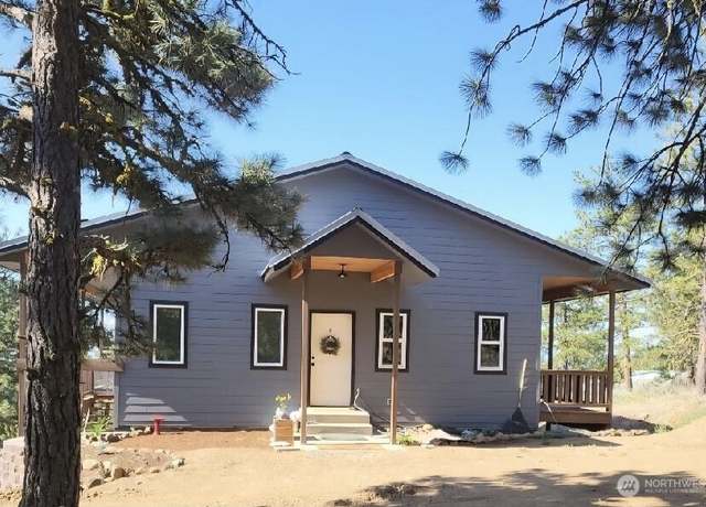 Property at 108 Hummingbird Rd, East Wenatchee, WA 98802, 3 beds, 3 baths