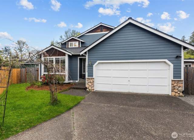 Property at 18209 SE 261st Ct, Covington, WA 98042, 4 beds, 2.5 baths
