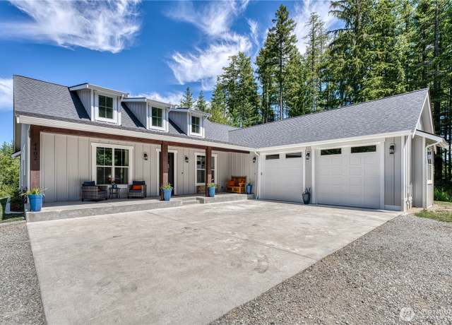 Property at 4402 Lone Bear Ln SW, Port Orchard, WA 98367, 4 beds, 2.5 baths