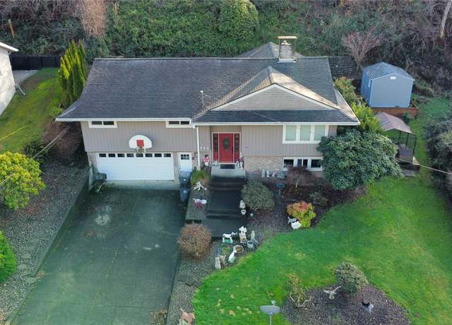 Property at 520 Sunset Dr, Hoquiam, WA 98550, 4 beds, 3 baths