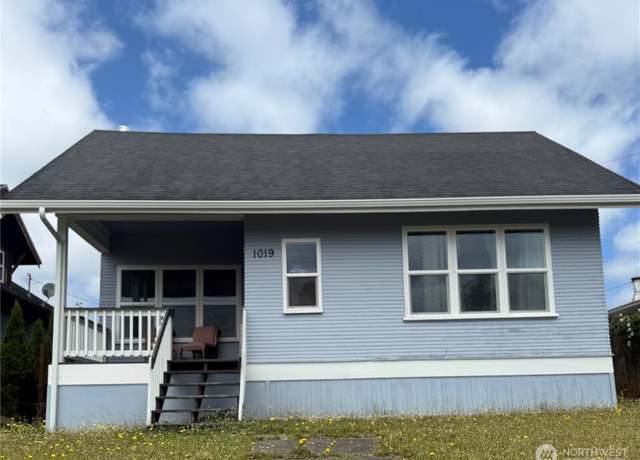 Property at 1019 Duryea St, Raymond, WA 98577, 5 beds, 2 baths