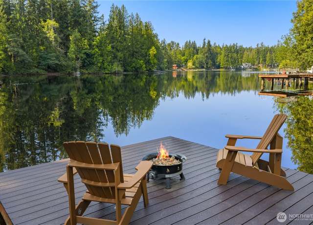 Property at 25432 SE 28th St, Sammamish, WA 98075, 4 beds, 3.5 baths