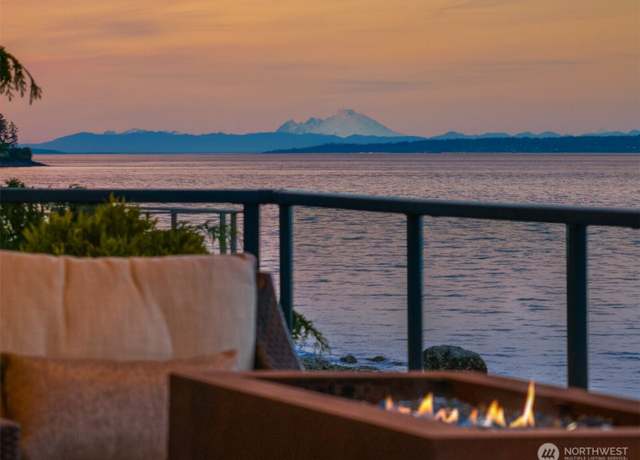 Property at 4300 Rockaway Beach Rd NE, Bainbridge Island, WA 98110, 5 beds, 3.5 baths