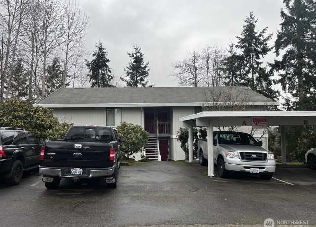 Property at 120 S 339th Cir, Federal Way, WA 98003, 8 beds, 4 baths