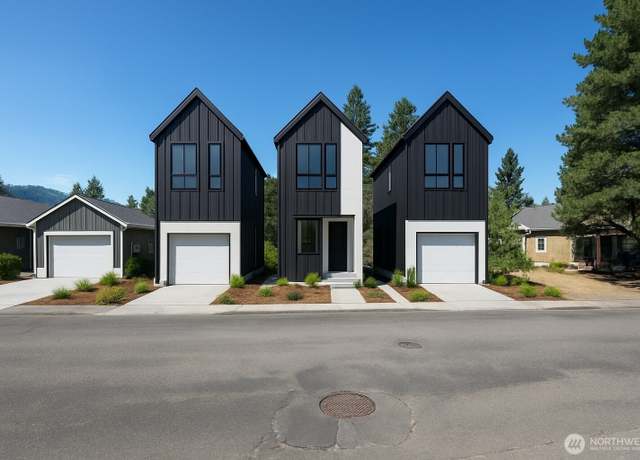 Property at 824 Cedar St, Leavenworth, WA 98826