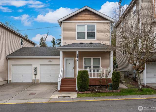 Property at 12703 15th Ave W, Everett, WA 98204, 3 beds, 2.5 baths