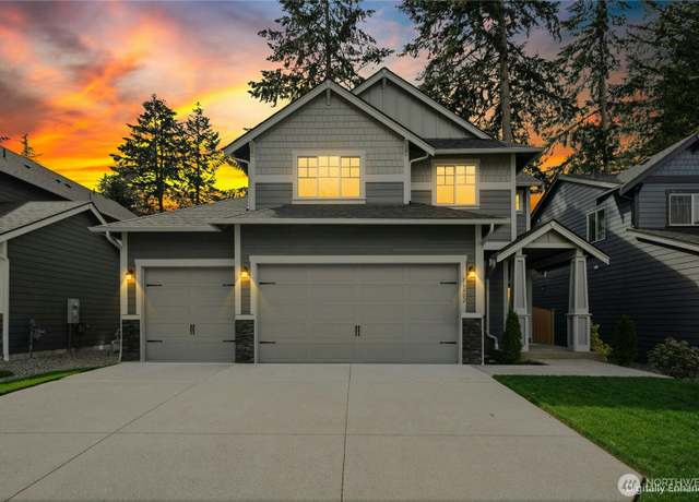 Property at 16636 8th Avenue Ct E #05, Spanaway, WA 98387, 4 beds, 3.5 baths