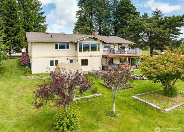 Property at 405 E Wiser Lake Rd, Lynden, WA 98264, 4 beds, 2 baths