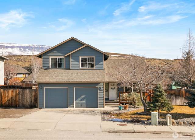 Property at 2604 Semolina Loop, East Wenatchee, WA 98802, 3 beds, 2.5 baths