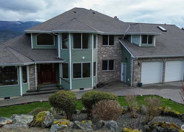 Property at 13240 Buchanan Ln, Mount Vernon, WA 98273, 4 beds, 2.5 baths