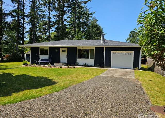 Property at 844 Chaco Ct SE, Ocean Shores, WA 98569, 2 beds, 1 bath