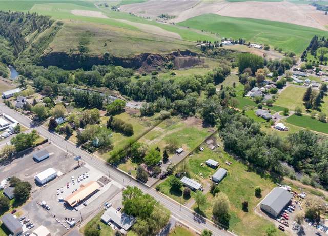 Property at 686 Preston Ave, Waitsburg, WA 99361, 3 beds, 2 baths