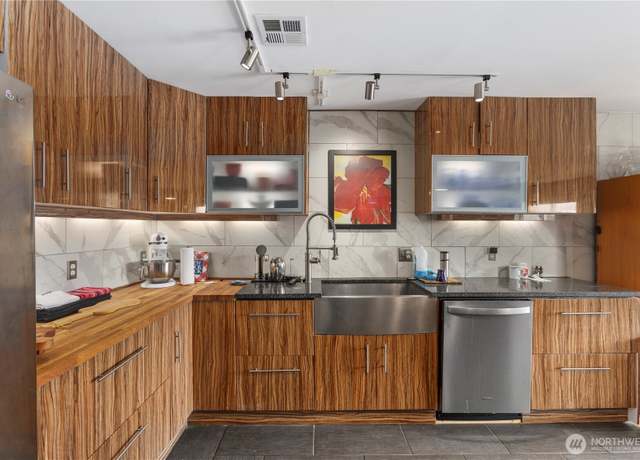 Property at 1318 37th St Unit 3-336, Everett, WA 98201, 2 beds, 1.5 baths