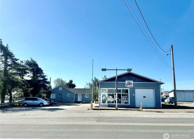 Property at 1702 & 1704 Bay Ave, Ocean Park, WA 98640, 2 beds, 1.5 baths