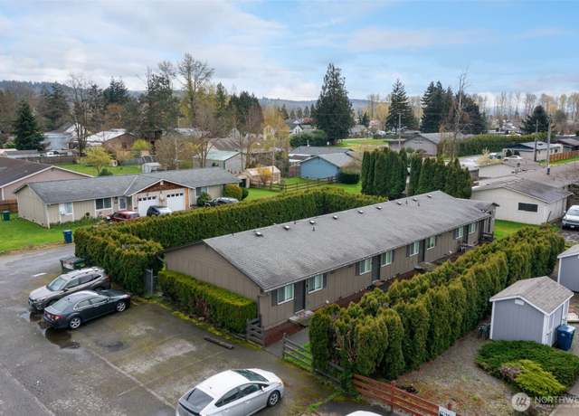 Property at 218 3rd Ave SW, Pacific, WA 98047, 8 beds, 4 baths