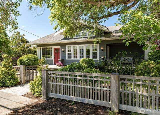 Property at 506 N Main St, Coupeville, WA 98239, 3 beds, 2 baths