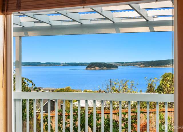 Property at 1021 N Sunset Dr, Camano Island, WA 98282, 3 beds, 2.5 baths