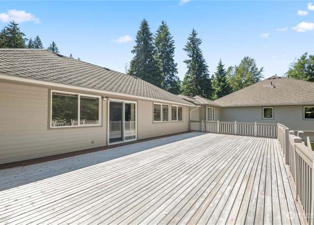 Property at 31830 NE Cherry Valley Rd, Duvall, WA 98019, 4 beds, 5 baths