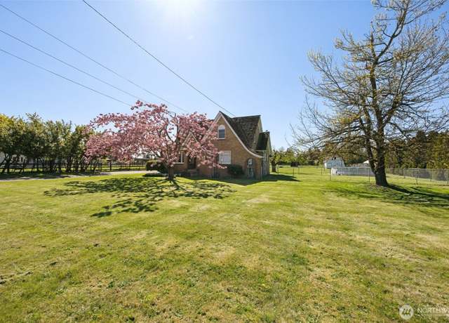 Property at 46919 244th Ave SE, Enumclaw, WA 98022, 3 beds, 2.5 baths