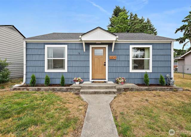 Property at 6809 S Huson St, Tacoma, WA 98409, 3 beds, 1 bath