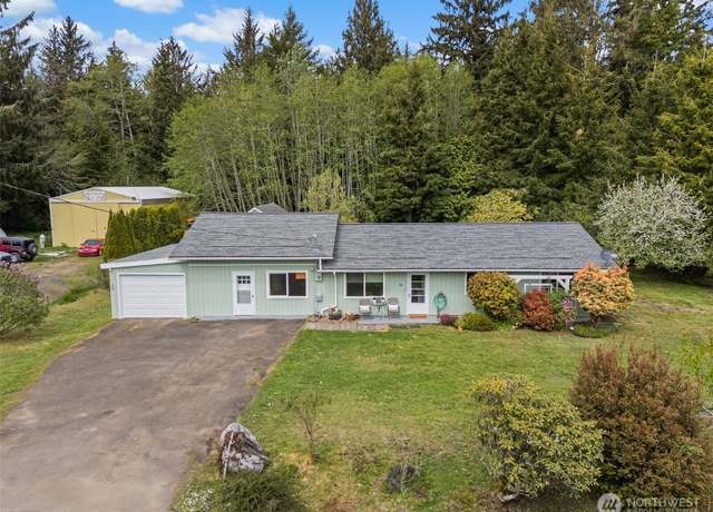 Property at 16 Harrison St, South Bend, WA 98586, 4 beds, 1.5 baths
