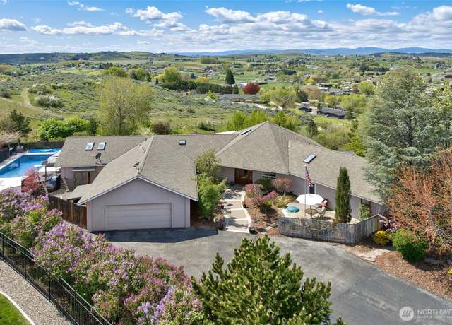Property at 190 Twin Peaks Rd, Selah, WA 98942, 4 beds, 2.5 baths