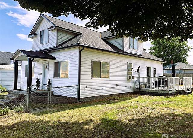 Property at 306 E 7th Ave, Ritzville, WA 99169, 3 beds, 2 baths