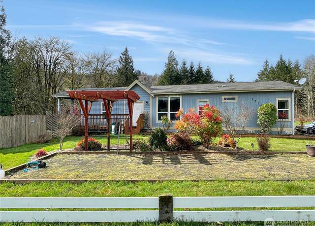 Property at 1215 Chapman Rd, Castle Rock, WA 98611, 3 beds, 2 baths