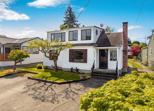 Property at 5323 Hyada Blvd NE, Tacoma, WA 98422, 3 beds, 2 baths