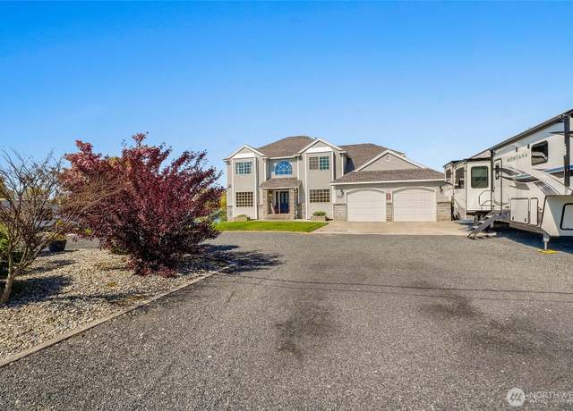 Property at 4114 Shorecrest Dr, Moses Lake, WA 98837, 5 beds, 3.5 baths