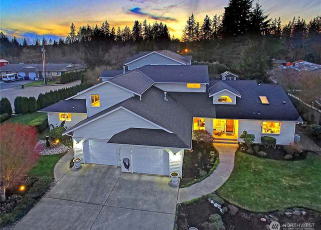 Property at 5005 109th St NE Unit A,B,C, Marysville, WA 98271, 6 beds, 5 baths