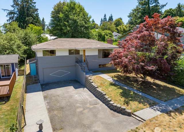 Property at 3015 SW 105th St, Seattle, WA 98146, 3 beds, 1.5 baths