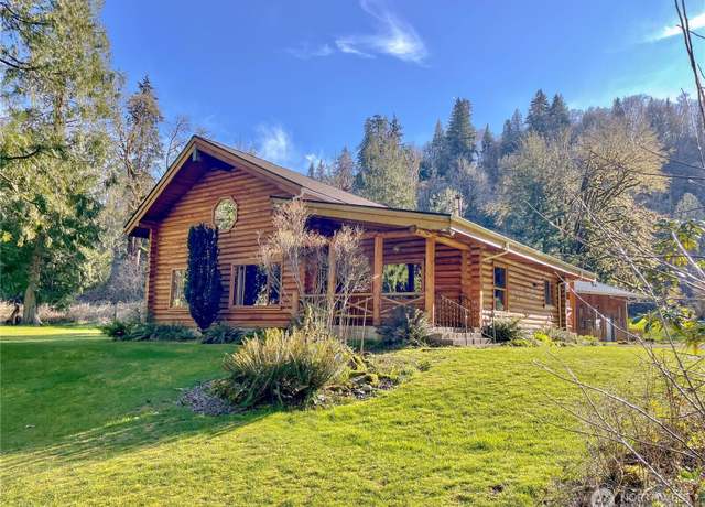 Property at 831 Bates Rd, Kalama, WA 98625, 3 beds, 3 baths
