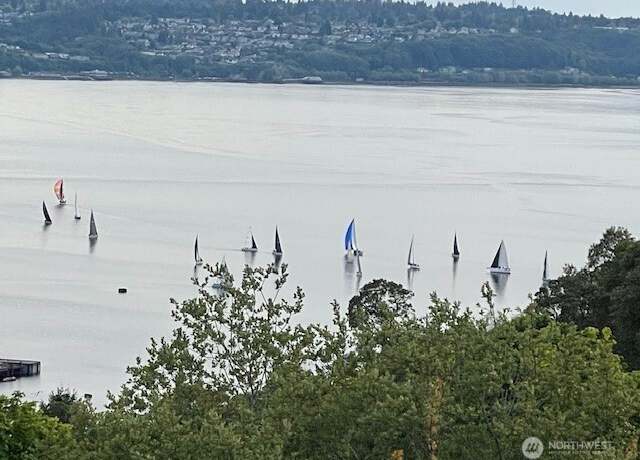 Property at 4329 Cliff Side Dr NE, Tacoma, WA 98422, 3 beds, 3 baths