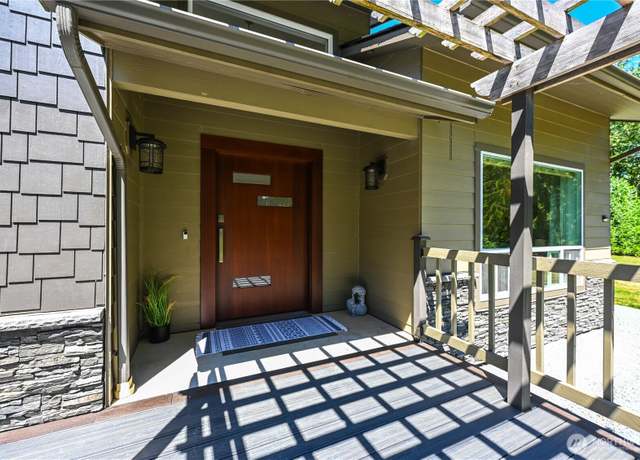 Property at 9912 121st Ave NE, Lake Stevens, WA 98258, 5 beds, 3.5 baths