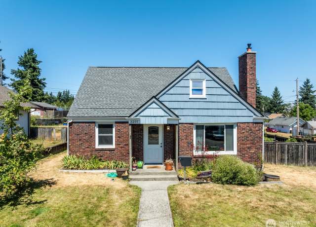 Property at 3201 S Melrose St, Tacoma, WA 98405, 5 beds, 1.5 baths