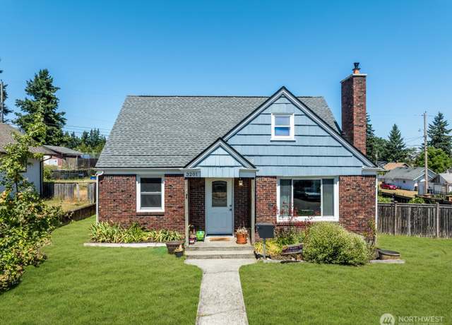 Property at 3201 S Melrose St, Tacoma, WA 98405, 5 beds, 1.5 baths