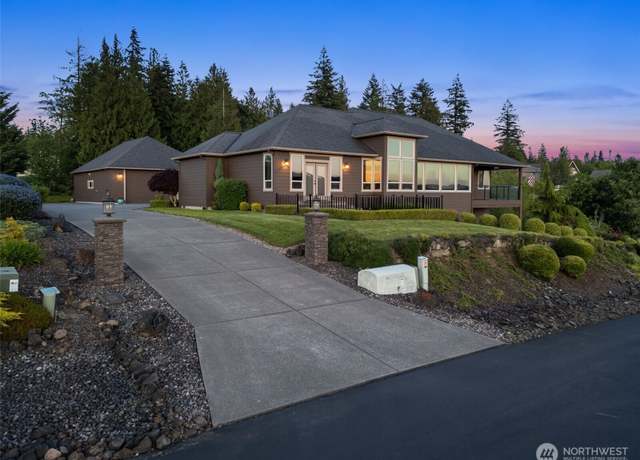 Property at 50 LaSalle Dr, Kelso, WA 98626, 5 beds, 2.5 baths