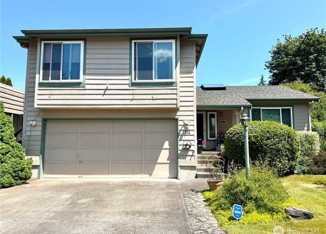 Property at 1711 Mount Rainier Blvd, Spanaway, WA 98387, 3 beds, 2.5 baths