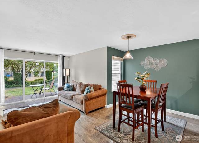 Property at 2100 S 336th St Unit B - 2, Federal Way, WA 98003, 3 beds, 2.5 baths