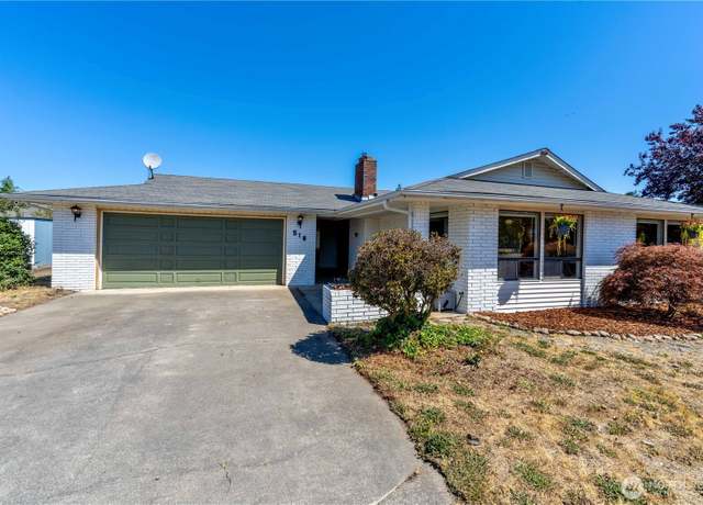 Property at 518 E Willow St, Sequim, WA 98382, 3 beds, 2 baths