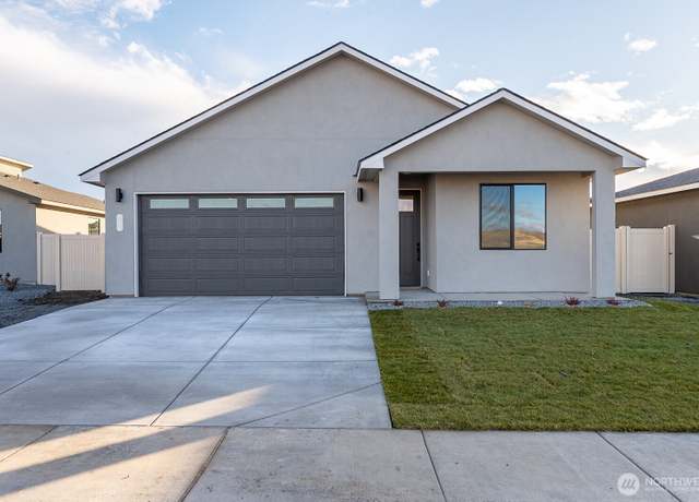 Property at 929 Ivy Ave NE, Ephrata, WA 98823, 3 beds, 2 baths