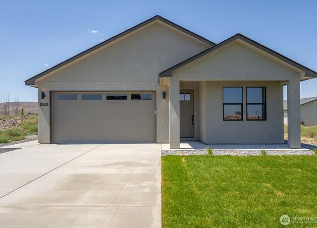 Property at 929 Ivy Ave NE, Ephrata, WA 98823, 3 beds, 2 baths