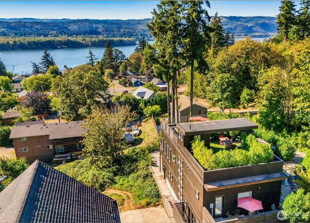Property at 599 N 5th, Kalama, WA 98625, 3 beds, 1.5 baths