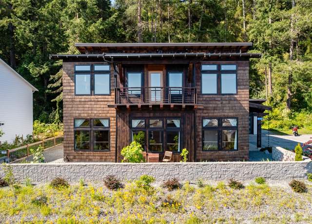 Property at 840 Shoshone Dr, La Conner, WA 98257, 4 beds, 4 baths