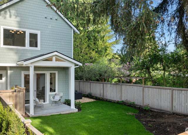 Property at 12847 NE 113th St, Kirkland, WA 98033, 2 beds, 2.5 baths