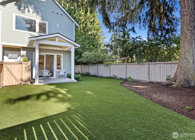 Property at 12847 NE 113th St, Kirkland, WA 98033, 2 beds, 2.5 baths