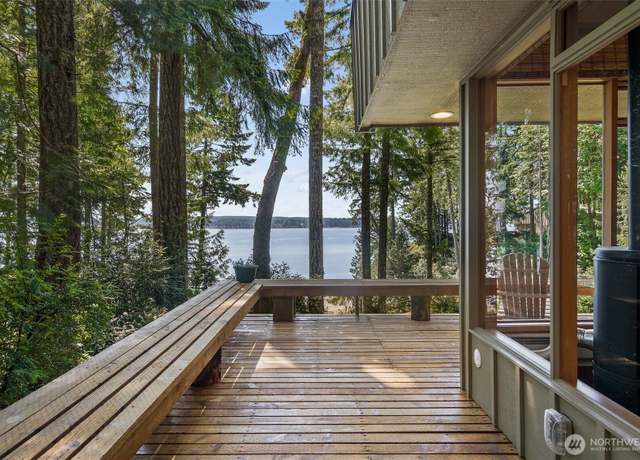Property at 332 E Pointes Dr E, Shelton, WA 98584, 1 bed, 2 baths