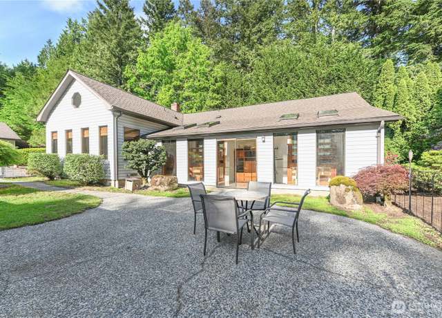 Property at 19304 8th Ave NW, Arlington, WA 98223, 2 beds, 1.5 baths